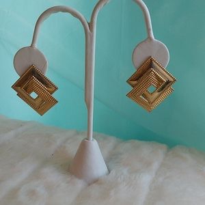Vintage gold tone geometric earrings